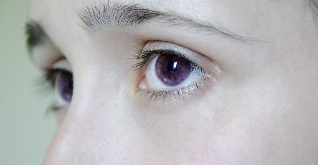 are purple eyes possible